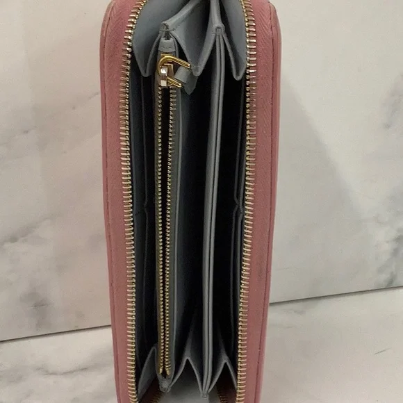 Pre-owned Prada Pink Leather Wallet